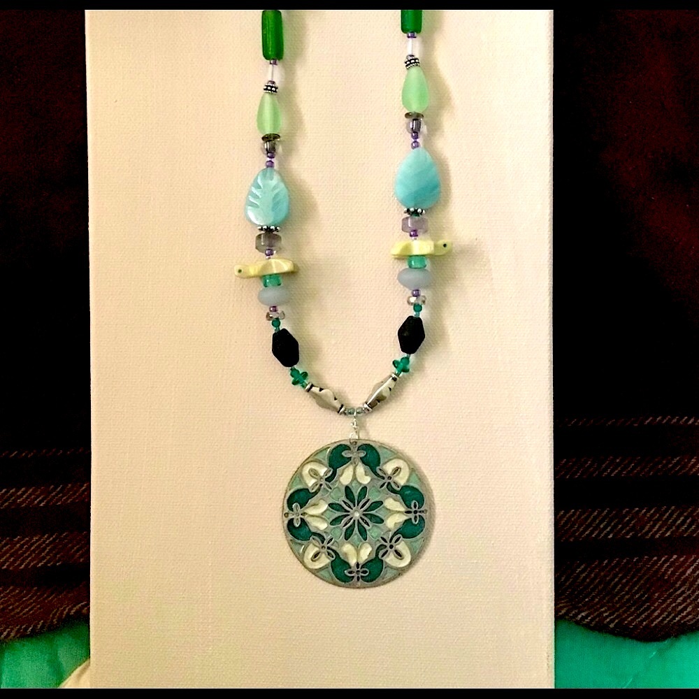 ❣️SALE Stained glass look necklace and earring set - Picture 2 of 8